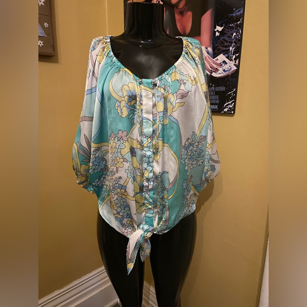 Women’s Jennifer Lopez Floral Blouse ( Small )